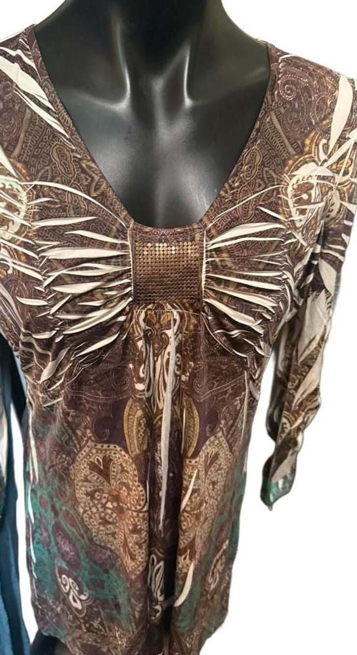 oneworld Top Size L Multi Paisley V-Neck Rhinestone Accent